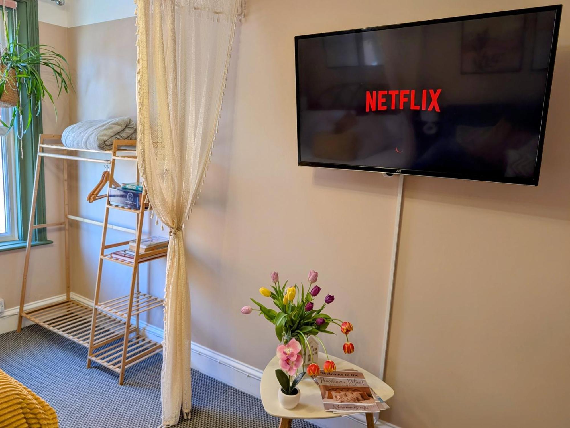 Peacehaven Retreat - 4 Minutes From The Beach! Pet Friendly! ウェーマス エクステリア 写真